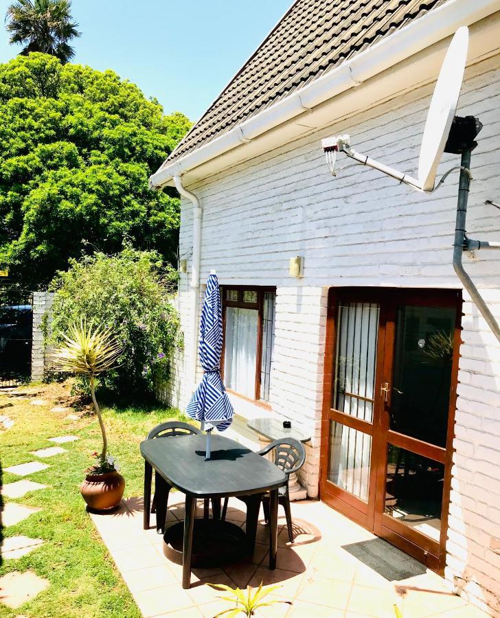 Aberdour Guesthouse Port Elizabeth Exterior photo